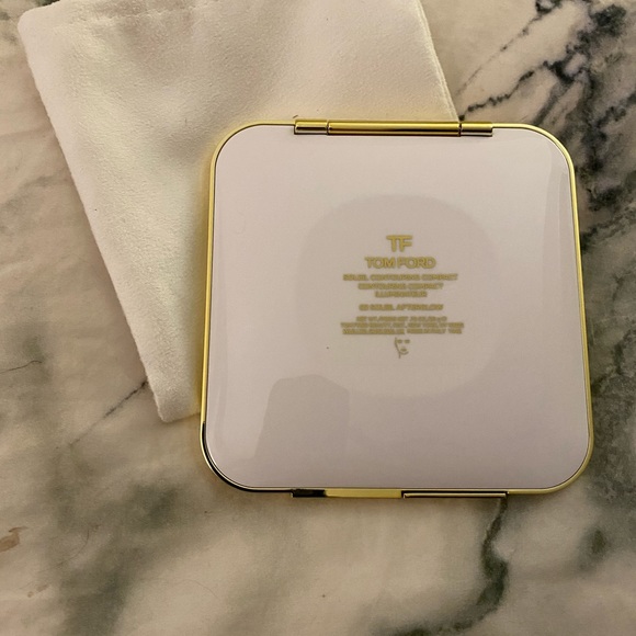 TOM FORD SOLEIL CONTOURING COMPACT - Picture 3 of 4
